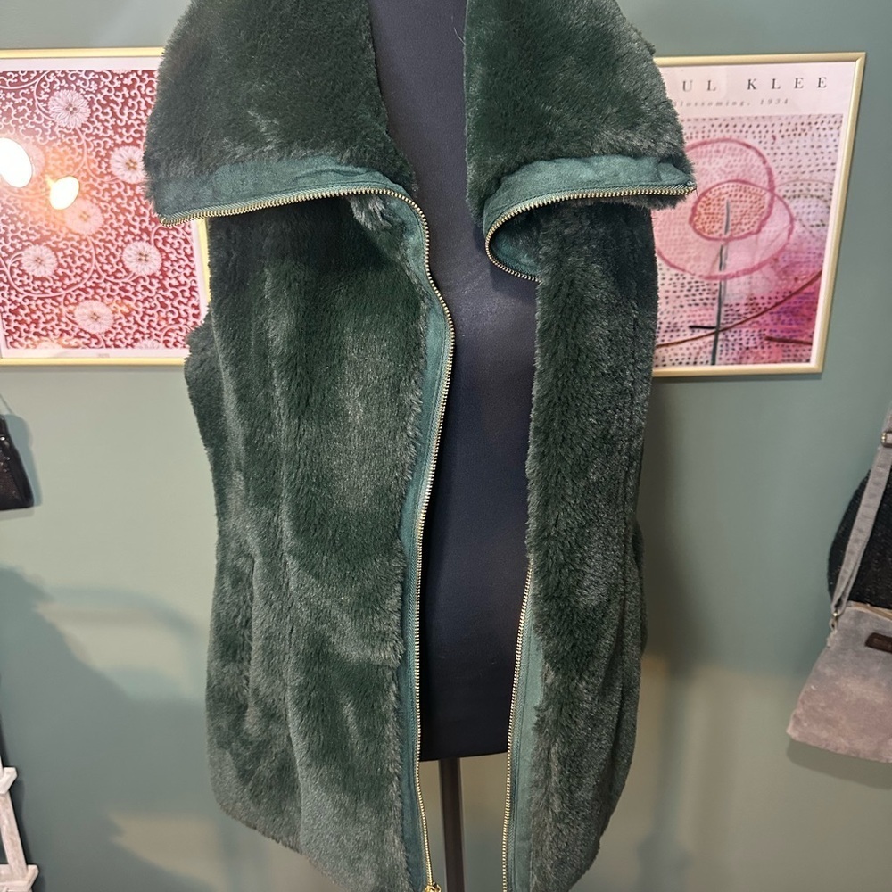 Marc New York Dark Green Cozy Vest Size M ❤️‍🔥